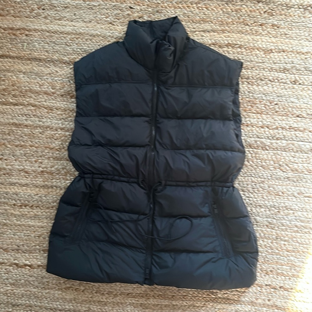 Womans Athleta Cascade Down Vest